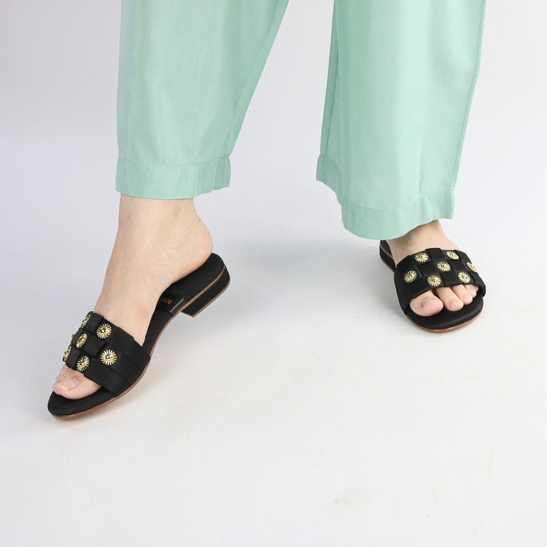 Black Grace Flats