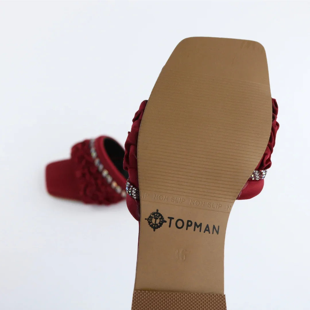 Red Ruffle Sliders-F011