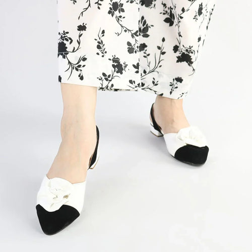 Noir Petal Pumps