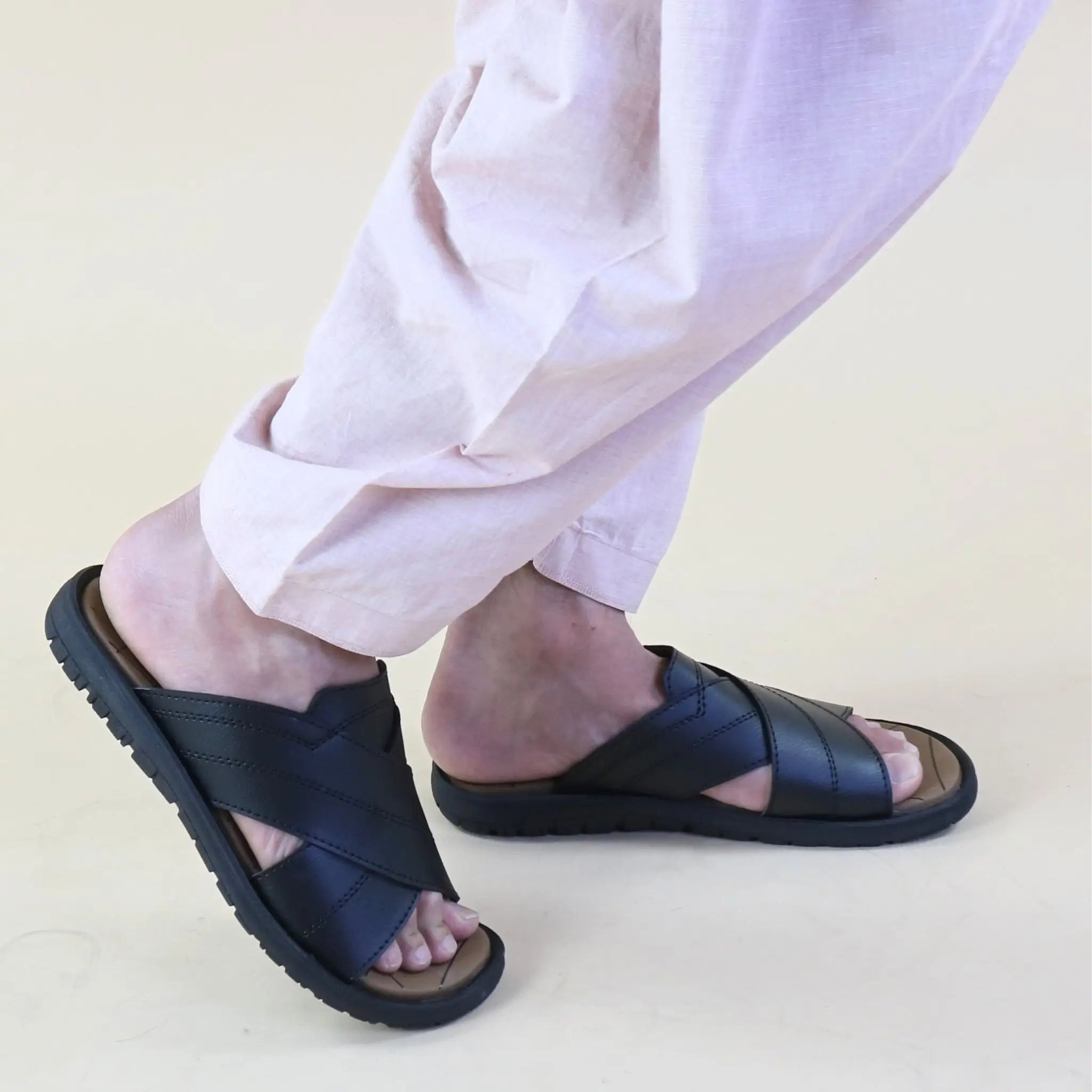 Topman Crown Cross – Black