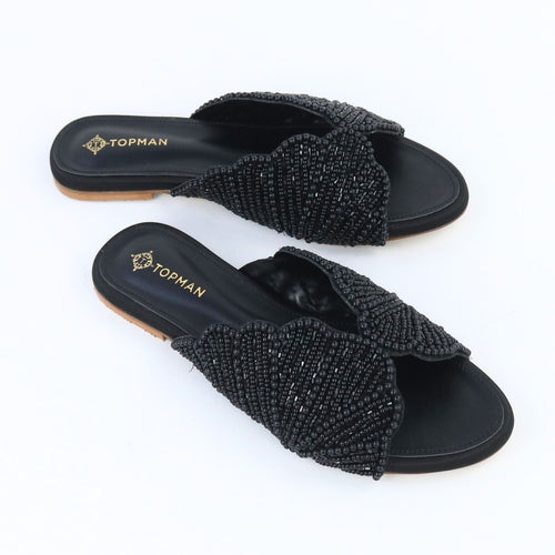CELISTRA – Black