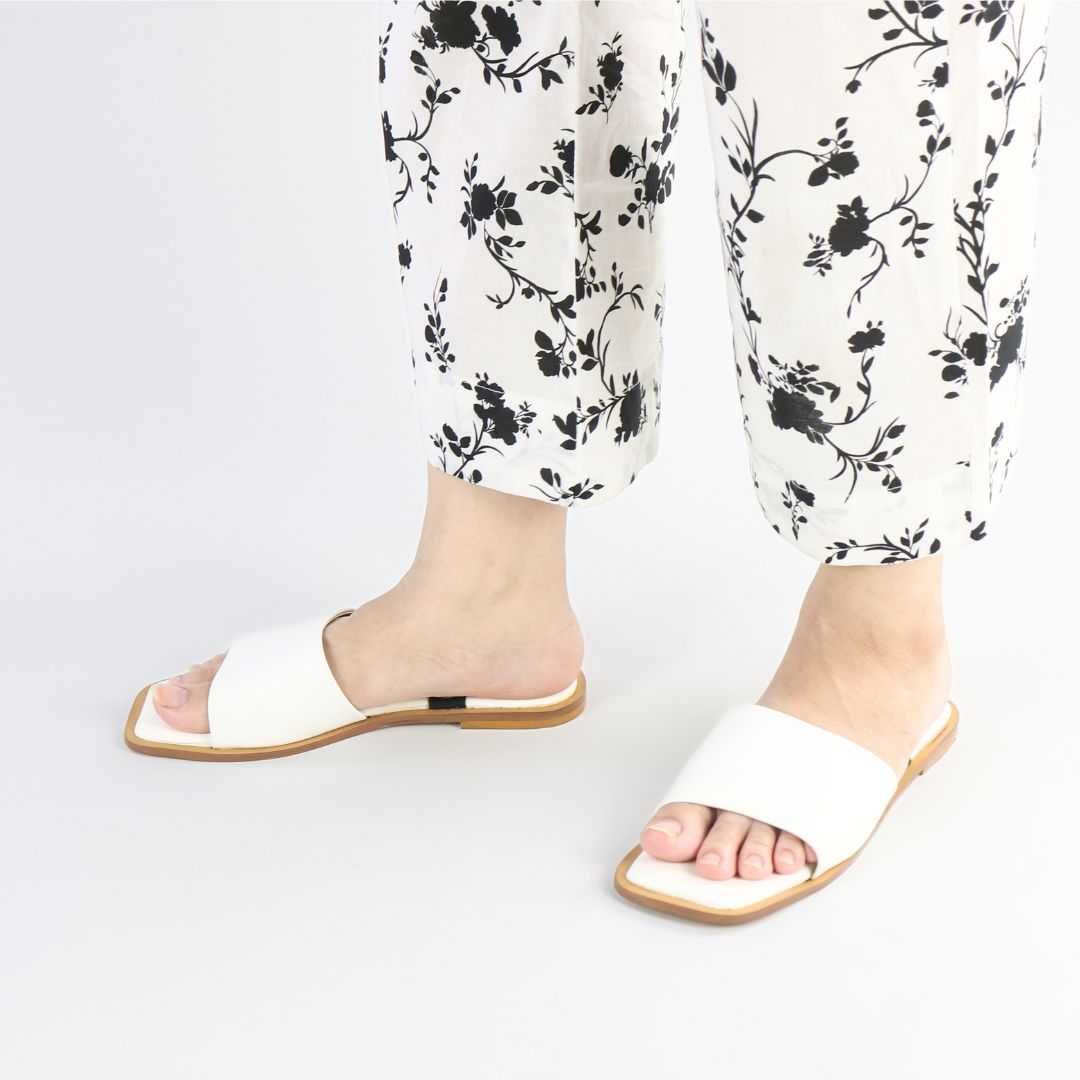 White Bliss Flats