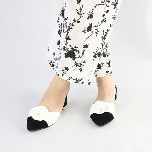 Noir Petal Pumps