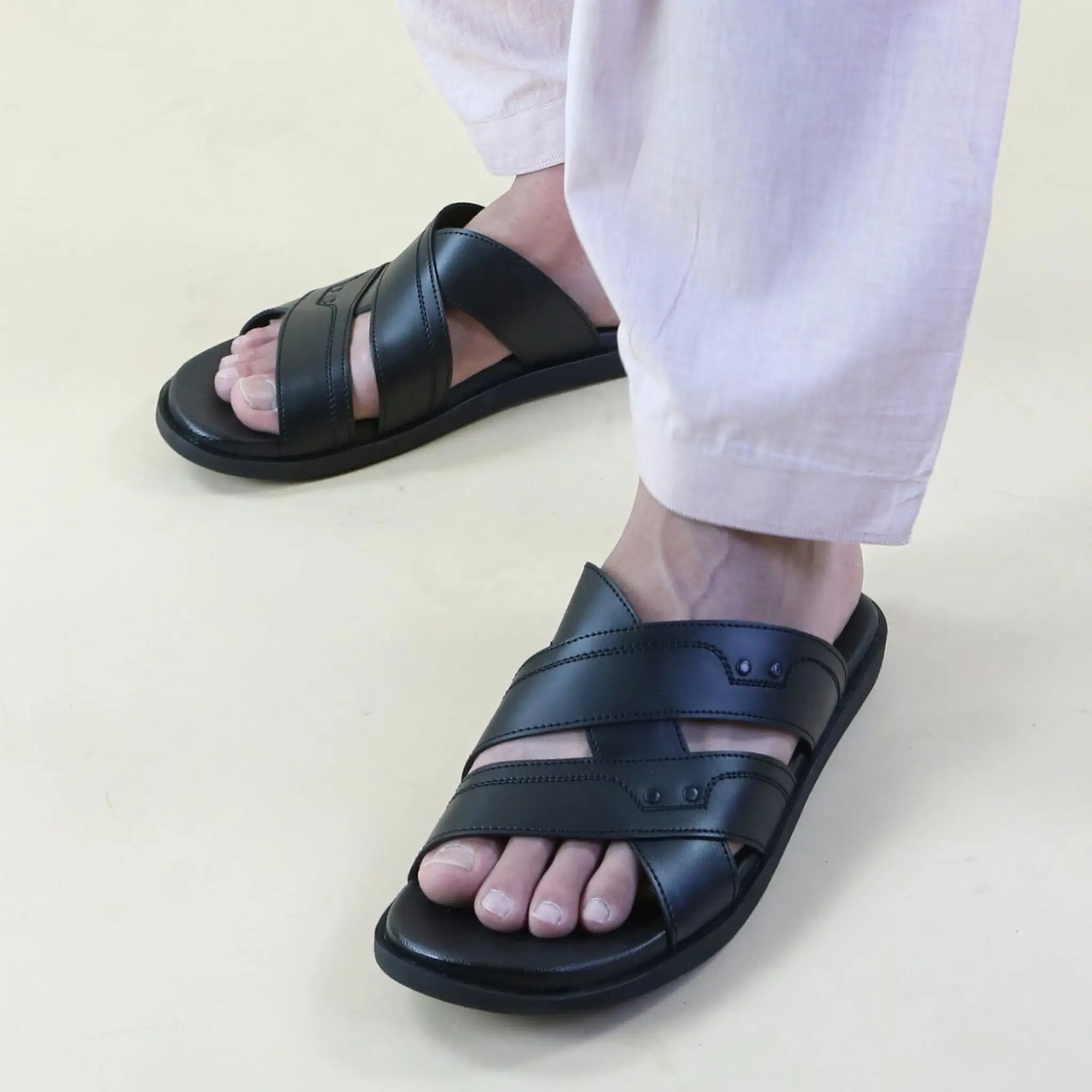 Topman Urban Cross – Black