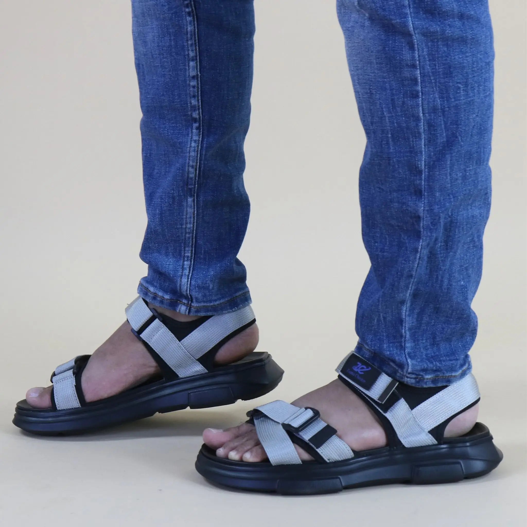 Urban CrossStep Sandal – Grey