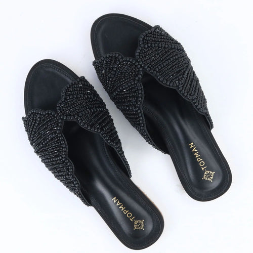 CELISTRA – Black