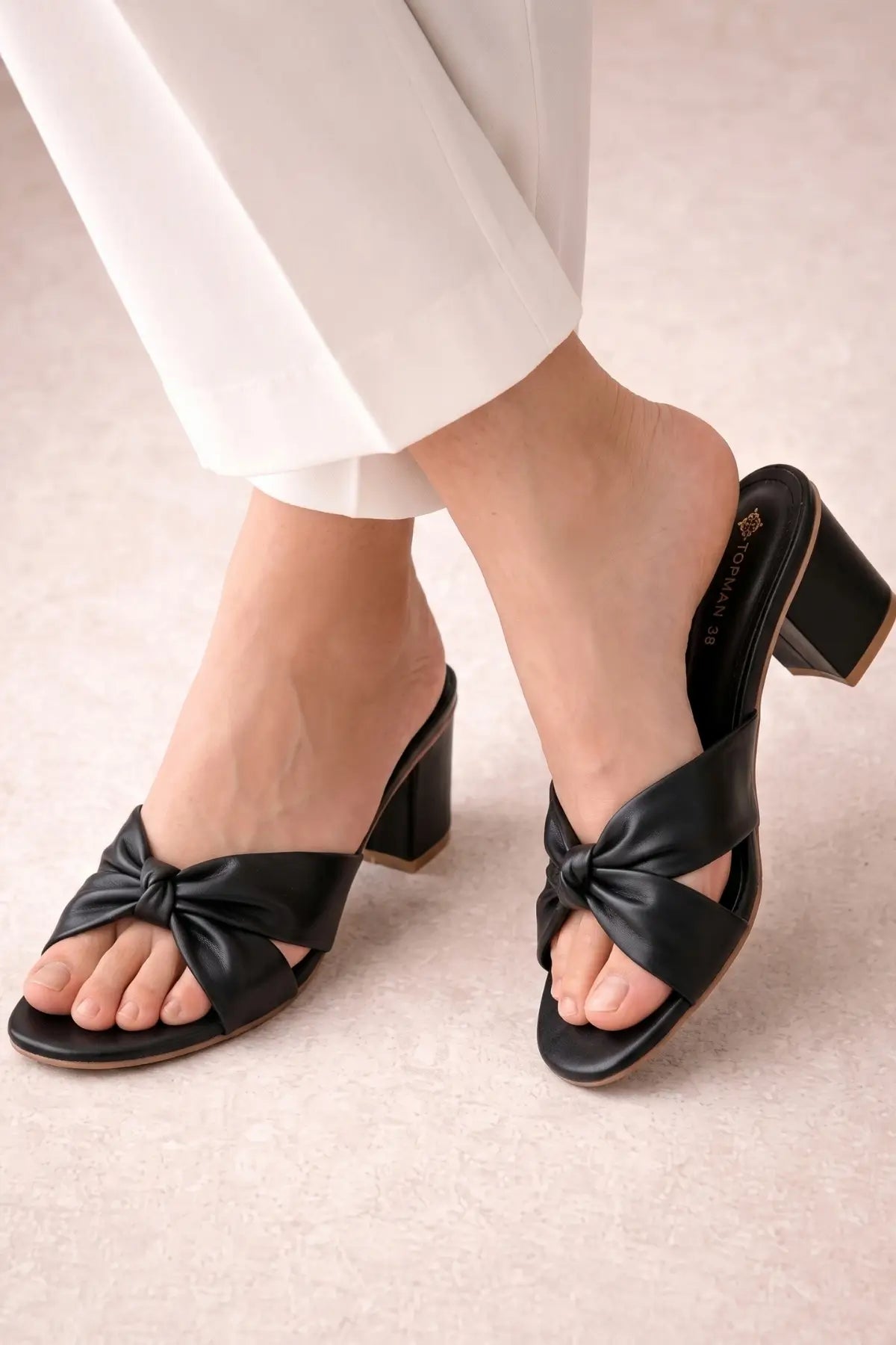 Velora Bow Heels – Black