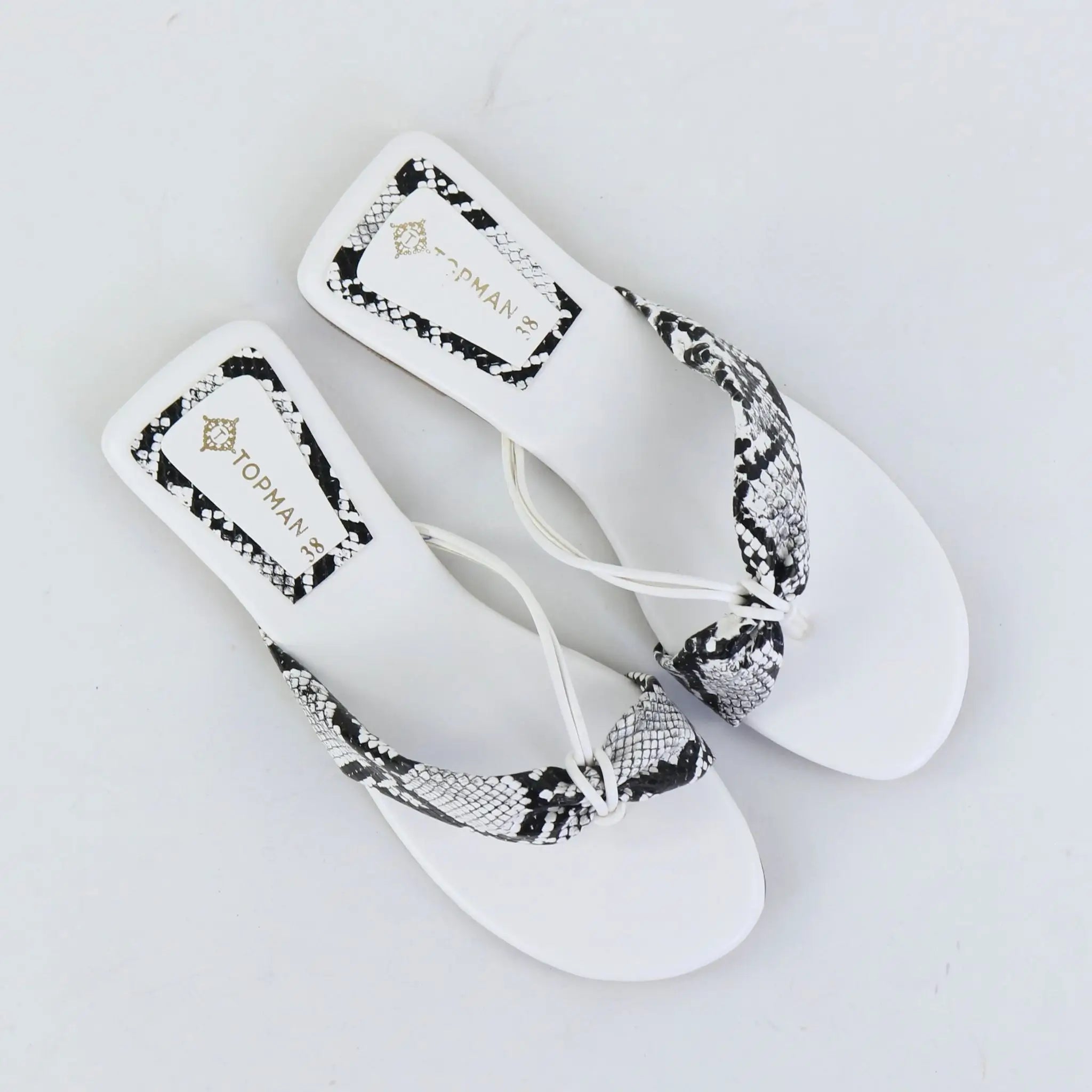 Serpina Knot Flats – White