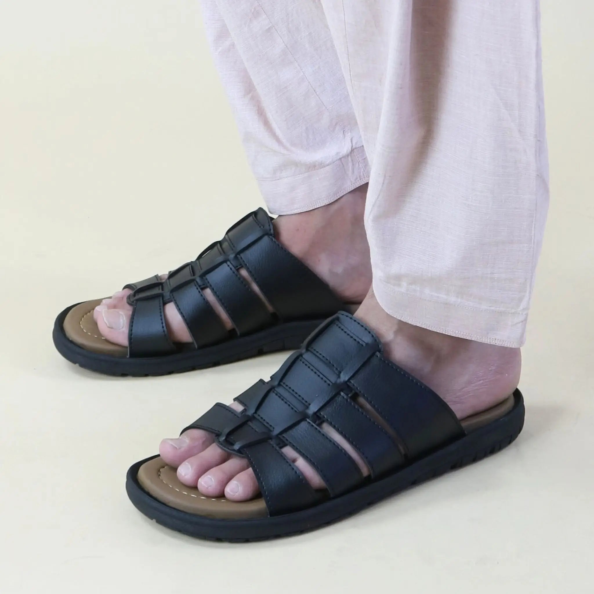 Topman Everyday Slippers – Black