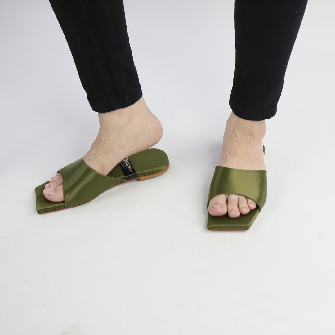 Green Elegance Flats