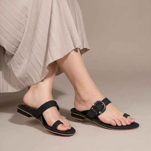 Buckle Black