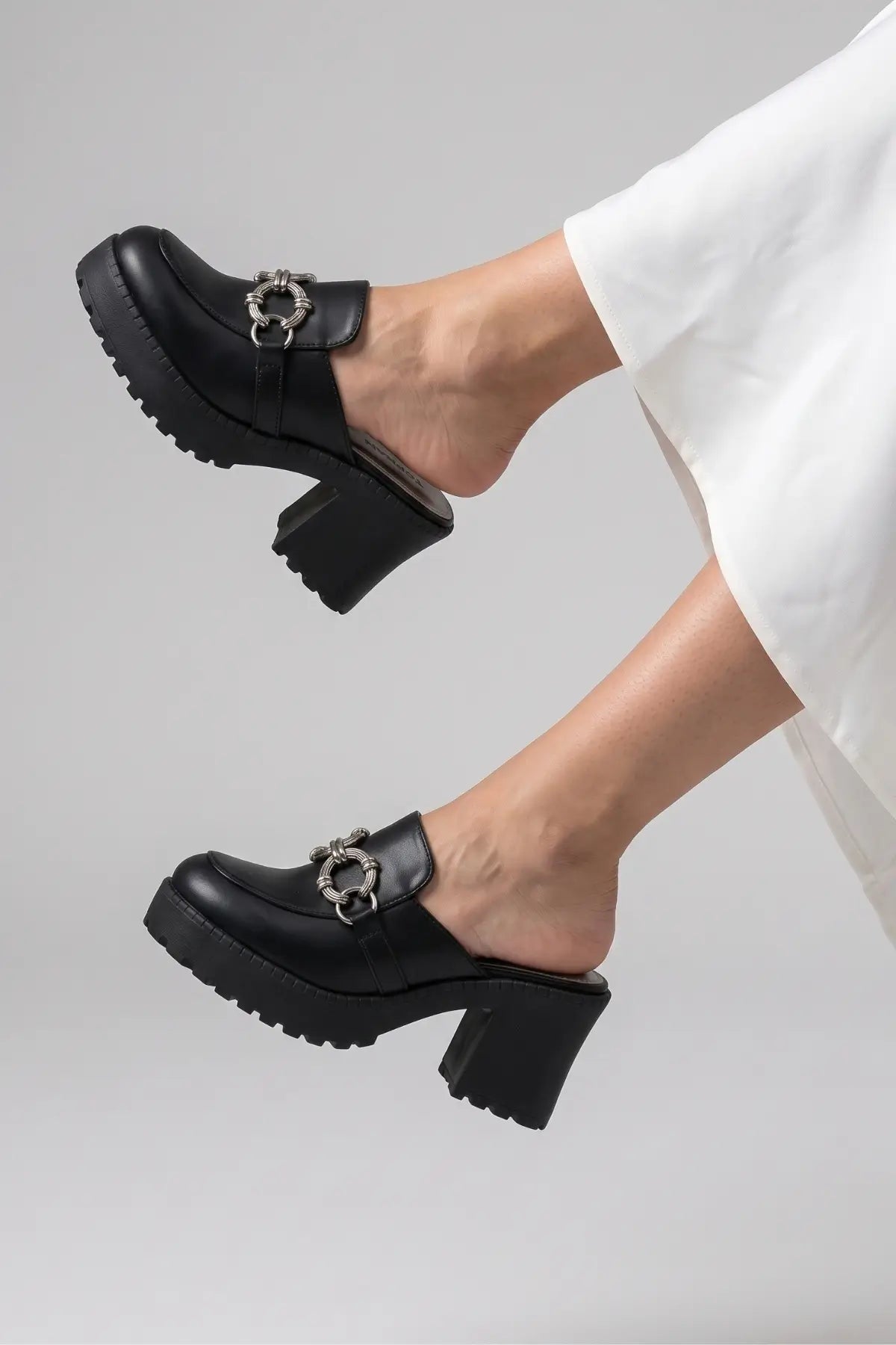Celiora – Black