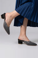 Glam Crystal Pumps – Black