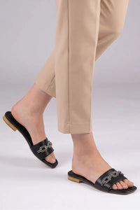 Livia – Black