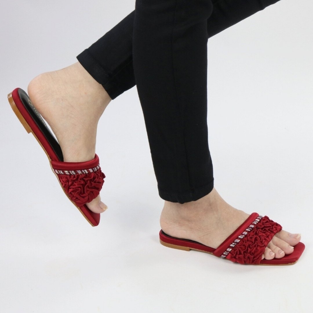 Red Ruffle Sliders