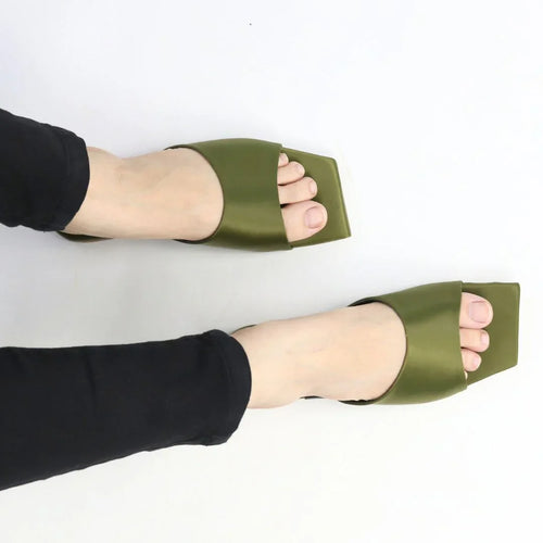 Green Elegance Flats